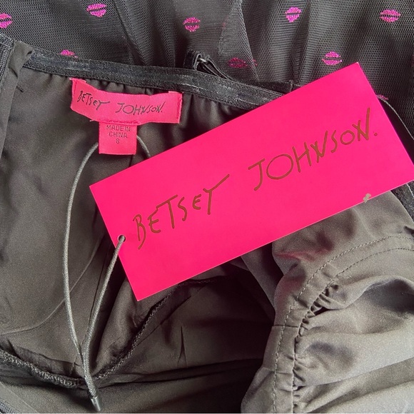 Betsey Johnson Lip Print Dress Size 8 - Picture 4 of 5